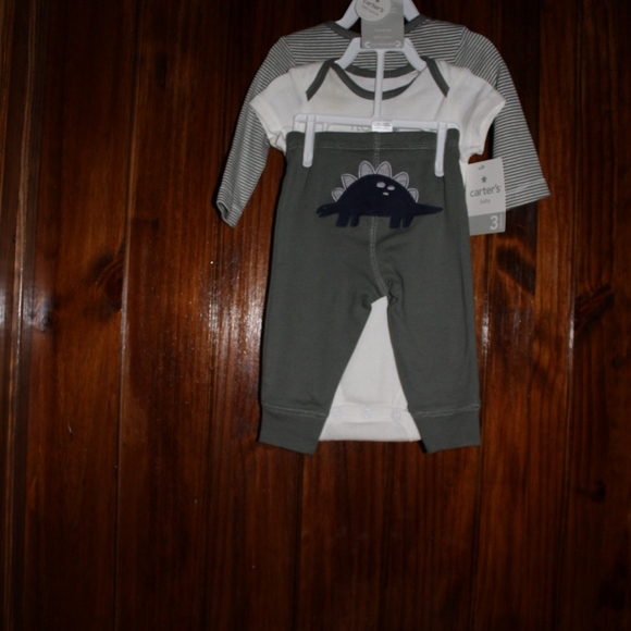 New Carter's 3 Piece Set - Picture 11 of 15